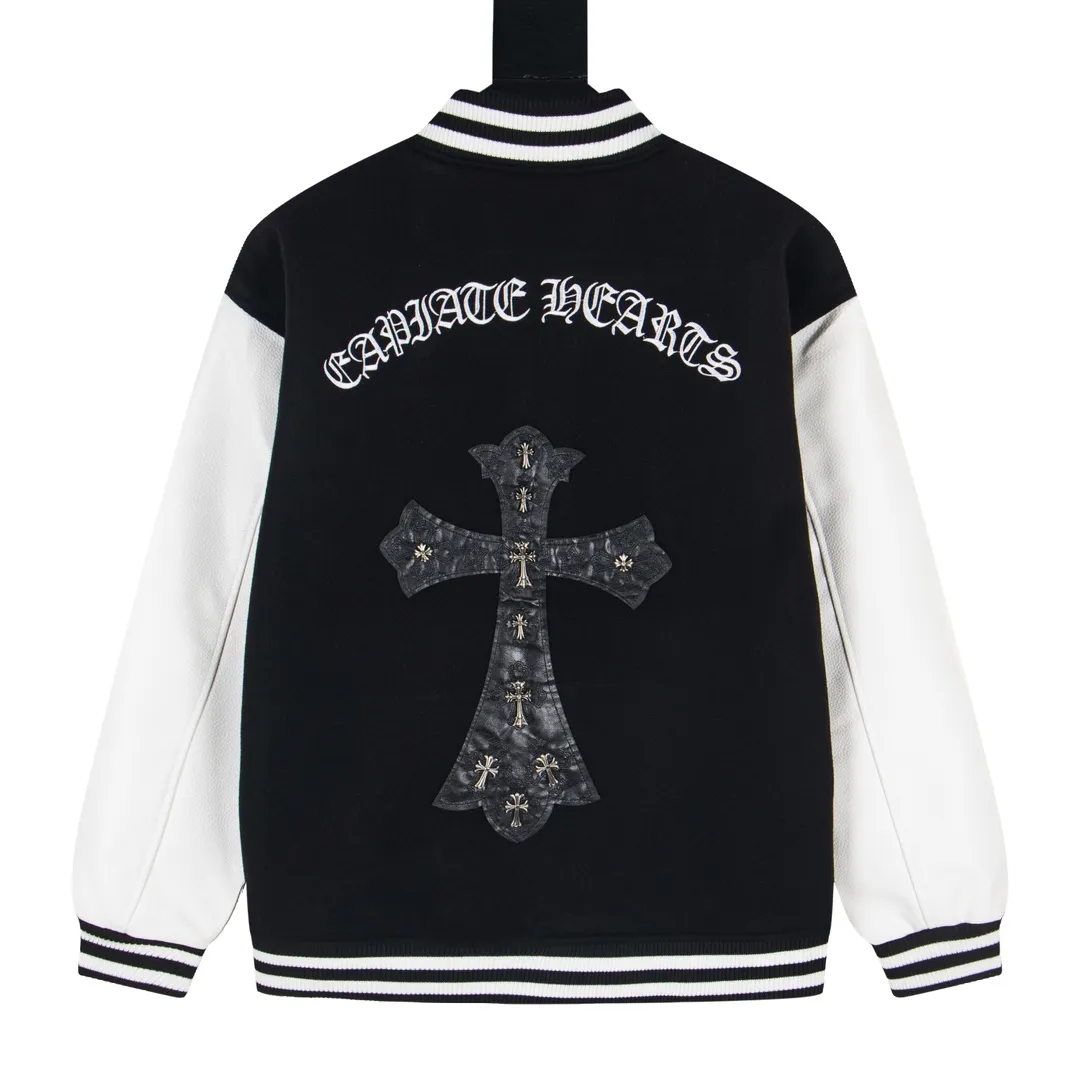 P380 Model No. Y611 Chrome Hearts Fw25 Chrome Hearts Horseshoe Cross Baseball Jacket Same style for men and women. New product is hotly shipped. The original customized woolen fabric has a little thickness. The upper body is still very good in early spring weather. Imported spliced pu leather sleeves. The original mold is made while the leather is delicate. The chest and back are super heavy-duty design. Exclusive customized cross metal decoration. Customized loose fit. Both men and women are very handsome. All details respect the original version. Mold customization of distressed cross snaps with incomparable distressed texture SIZE:M-XXL